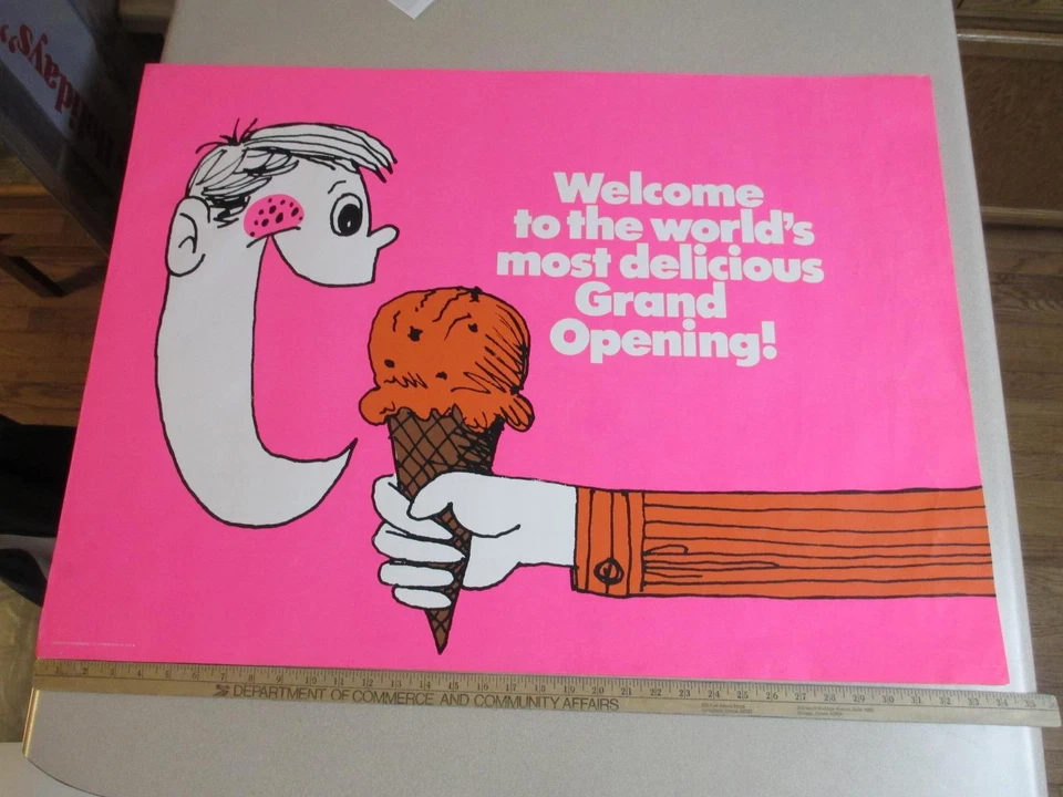 Cartel de exhibición de tienda Baskin Robbins Helado 1973 GRAN APERTURA ROSA NIÑO IZQUIERDO Foto 1 de 1