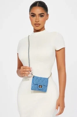 Fashion Nova mini wallet crossbody denim with chain strap, pre-owned - Image 1 of 4