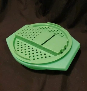 Vintage TUPPERWARE Cheese Grater/Slicer & Bowl Jadeite Green 2 pc 787-6 & 786-7 - Picture 1 of 12