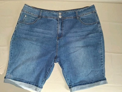 Pantalones cortos de mezclilla elegantes para mujer talla 22 diseñados para calce estilo retro Foto 1 de 4