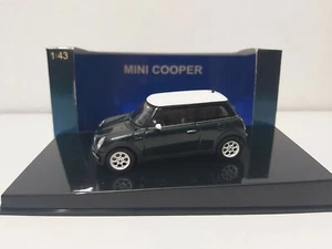 BMW Mini Cooper (Racing Green) 1:43 AUTOart - Picture 1 of 11