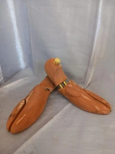 Unbranded Cedar Wood Shoe Trees - Size 43 - VGC - Picture 1 of 6