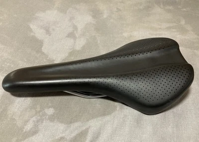 Asiento de sillín de bicicleta Bontrager Arvada Comp 138 mm Foto 1 de 4