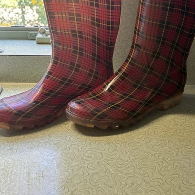 Botas de Goma de Lluvia para Mujer Talla 8 Rojo Búfalo Cuadros Negras 13" Apertura 14" Alto Foto 1 de 4
