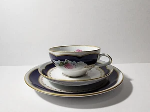 3 Piece Cup & Saucer Henneberg Grafvon BAVARIA GERMANY Echt Kobalt Gef - Picture 1 of 3