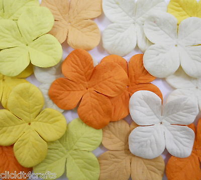 100 Paper Flowers Scrapbook Cardmaking Home Decor Party Art Craft Supply ZP8-48 • 8.62€