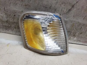 Passenger Corner/Park Light Park Lamp-turn Signal Fits 01-05 EXPLORER 1073141 - Picture 1 of 12
