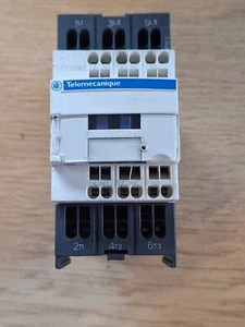 Telemecanique LC1D093F7 Schütz 4kW 110V SPULE - Bild 1 von 5
