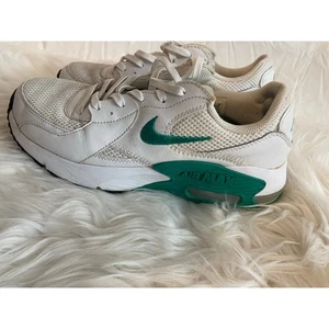 Zapatillas para mujer Nike Air Max Excee talla 9,5 blancas verdes neptuno usadas en excelente estado - Imagen 1 de 7