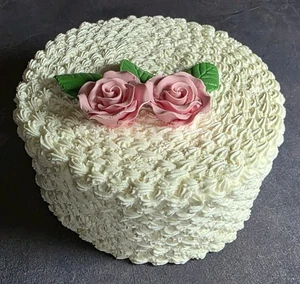 Vintage Faux Cake Display Prop with Pink Roses – Decorative Artificial Bakery... - Picture 1 of 6
