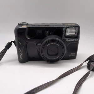 Fujifilm DISCOVERY 312 ZOOM DATE PANORAMA 35mm Point Shoot Film Camera *TESTED* - Picture 1 of 5