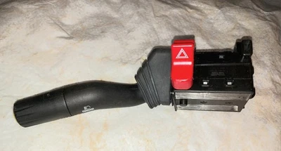 Interruptor de peligro de flash de haz alto limpiaparabrisas multifunción para Freightliner M2 C2 Foto 1 de 4