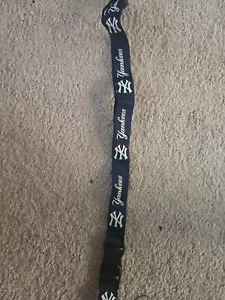 New York Yankees Lanyard Badge Key Chain Clip Detachable Ticket Holder Keychain - Picture 1 of 5