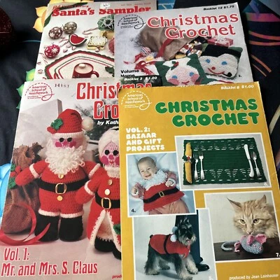 American School of Needlework CHRISTMAS CROCHET & SANTA’S SAMPLER BOOKLETS 77-82 - Image 1 of 4