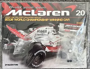 1/8 DEAGOSTINI COSTRUISCI IL TUO MCLAREN MP4/23 LEWIS HAMILTON - Numero 20 - Foto 1 di 1