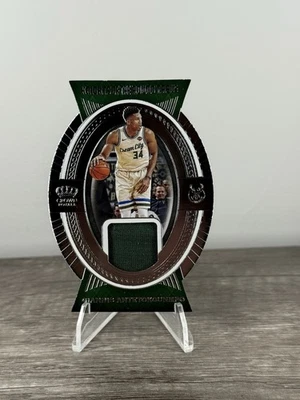 Panini Crown Royale 2020-21 - Caballeros de la Mesa Redonda Giannis Antetokounmpo  Foto 1 de 4