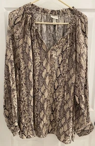Ava & Viv - Snakeskin Print Long Sleeve Flowy Top - 1X - Picture 1 of 6