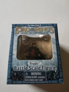 LORD OF THE RINGS PLAY ALONG AOME FRODO BAGGINS BATTLE SCALE NIP - Picture 1 of 5