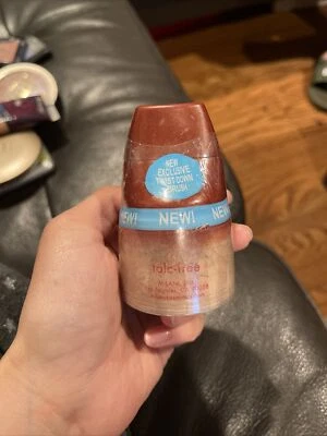 Milani® Minerals Loose Makeup #05 Honey Beige - Image 1 of 4