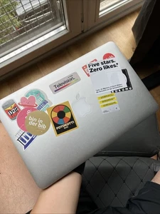Apple MacBook Air A1465 29,5 cm (11,6 Zoll) Laptop - (April, 2014) - Afbeelding 1 van 6