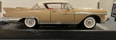 Классический литой Cadillac Eldorado Seville 1958 ERTL Collectibles 1:18 - Изображение 1 из 4