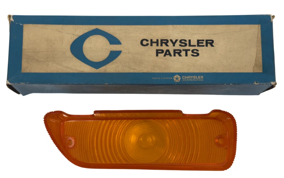 1968-1969 Plymouth GTX Belvedere спутник правой стороне парковки объектив 3004152 новый из старых запасов - Изображение 1 из 4