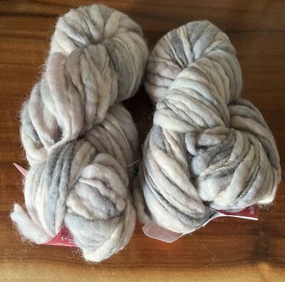 COLINETTE Punto Teñido a Mano 5 #63 Hongo Color Raro 100% Lana Hilo 2 Hanks Voluminoso Foto 1 de 4