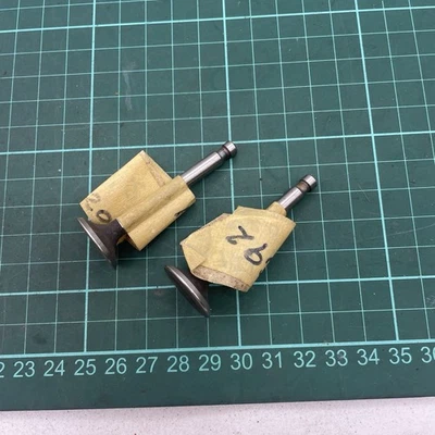 14721-200-020 Genuine Honda (set of 2) Exhaust Valve C 92 95 CS Benly NOS - Image 1 of 4