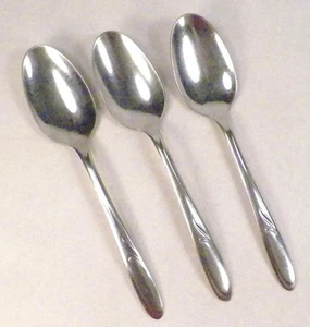 3 Vibrant Soup Spoons Superior Stainless USA Oval International Silver Scrolls - Picture 1 of 7