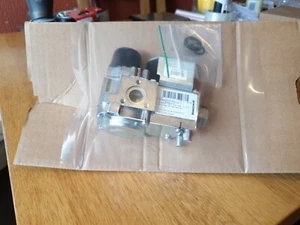 Honeywell Gasventil Typ VK4115V 1345 - Bild 1 von 6