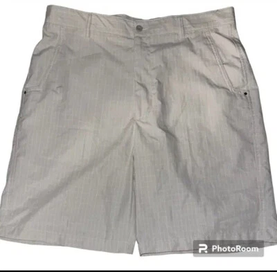 Bolle Golf Tech Shorts Mens 36 x 10” Inseam Pale Tan / White Checks - EUC Foto 1 de 4