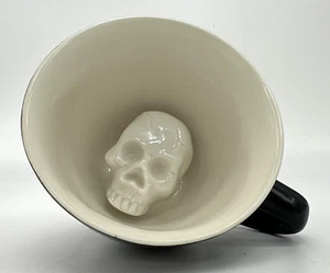 Kreatur Tassen Skelett Halloween Goth Totenkopf Becher 3D Keramik 12 Unzen Schwarz EUC - Bild 1 von 9
