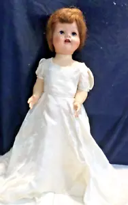 Vintage Ideal Saucy Walker ~ 22" groß ~ Hochzeitskleid ~ braucht Arbeit - Bild 1 von 7