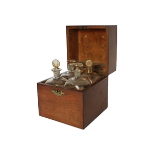 Antique Wooden Tantalus Liquor Box with Four Hand-Blown Decanters – ca. 1850 - Picture 1 of 19