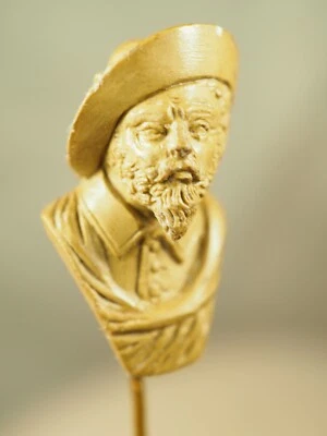 EPINGLE A CHAPEAU CRAVATE ANCIEN PIERRE DE LAVE ANTIQUE CARVED LAVA CAMEO TIE PI - Photo 1/4