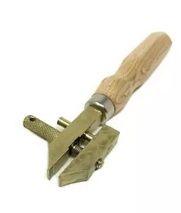 Präzision Messing Tragbar Vice Mit Holz Griff Schmuck Handwerk Klemme Arbeit - Picture 1 of 2