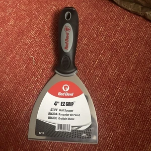 Red Devil 4" EZ Grip Stiff Wall Scraper - Model #6213 - Picture 1 of 1