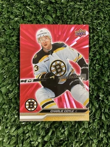 Charlie Coyle 2023-24 Cubierta Superior Serie 2 Red Outburst/25 Bruins ¡Envío Gratis! - Imagen 1 de 2