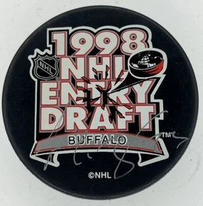 Scott Gomez Signed Autographed 1998 NHL Draft Puck New Jersey Devils - Picture 1 of 3