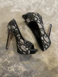 Alice + Olivia Lace Peep Toe Shoes Heels Pumps - Picture 1 of 3