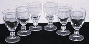 Set 6 calici acqua con stelo in vetro pressato trasparente Art Decò anni '30 - Foto 1 di 10