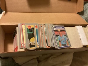 1985 Fleer Baseball Teilsatz 660 Kartensatz fehlen ein paar Karten - NM oder Bett - Bild 1 von 4