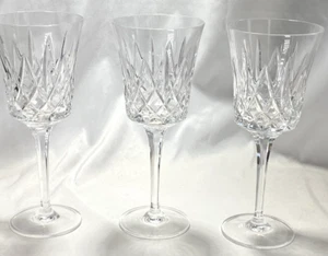 Juego de tres vasos de cristal de agua/vino D'Orsay by Noritake 8 1/2" de alto 10 oz - Imagen 1 de 23