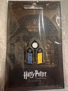1 Harry Potter Fan Club Gold Cursed Child Pin Seeking Limited Enchanted - Picture 1 of 2