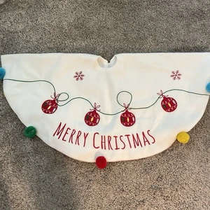 White Felt Merry Christmas Tree Skirt Circular 32” Embroidered Ornaments - Picture 1 of 6