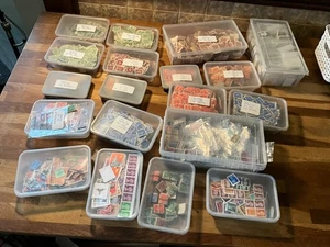 GB stamps KGV - QE HUGE LOT 2.8kg mostly on paper unchecked gb 2.8kg pax - Picture 1 of 24