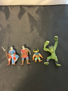 Figure lot vintage 1982 TSR Dungeons & Dragons PVC - Picture 1 of 5