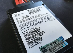 HP 800GB 2.5" 24Gb/s SAS SSD MZILG800HCHQ HP MO000800PZWSF *512 FORMATO - Imagen 1 de 6