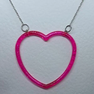 Helle Glitzer Herz Halskette, Acryl Herz an Silberkette. 20 cm lang - Bild 1 von 55