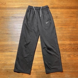 Nike Sweatpants Size Large Boys Gray Therma Fit Pockets Logo (24-26” Waist) - Picture 1 of 12